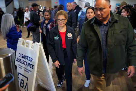 tagreuters.com2025binary_LYNXMPEL0D0XX-VIEWIMAGE