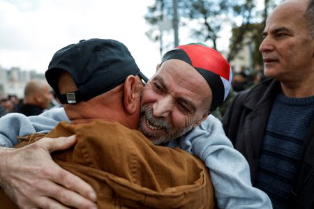 tagreuters.com2025binary_LYNXMPEL10138-VIEWIMAGE