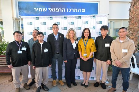 tagreuters.com2025binary_LYNXMPEL1017W-VIEWIMAGE