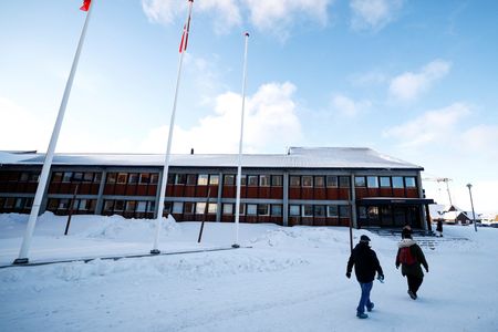 tagreuters.com2025binary_LYNXMPEL130S5-VIEWIMAGE