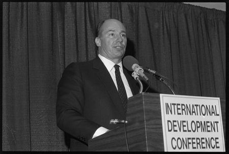 tagreuters.com2025binary_LYNXMPEL130XZ-VIEWIMAGE