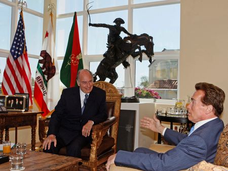 tagreuters.com2025binary_LYNXMPEL130Y9-VIEWIMAGE