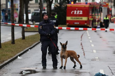 tagreuters.com2025binary_LYNXMPEL1C0SF-VIEWIMAGE