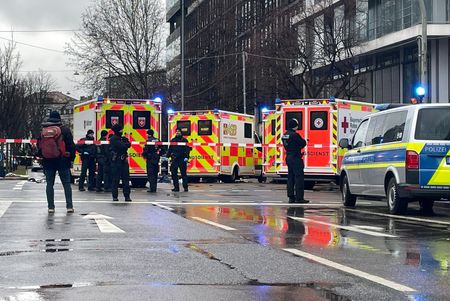 tagreuters.com2025binary_LYNXMPEL1C0SJ-VIEWIMAGE