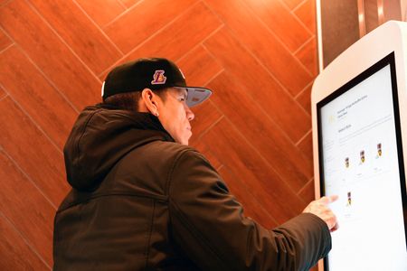 tagreuters.com2025binary_LYNXMPEL2704S-VIEWIMAGE