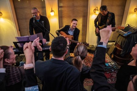 tagreuters.com2025binary_LYNXMPEL2B08T-VIEWIMAGE