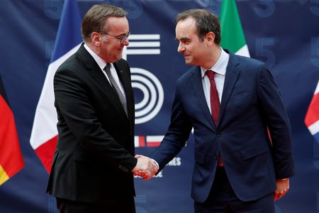 tagreuters.com2025binary_LYNXMPEL2B0NT-VIEWIMAGE