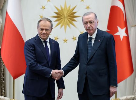 tagreuters.com2025binary_LYNXMPEL2B0SB-VIEWIMAGE