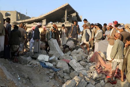 tagreuters.com2025binary_LYNXMPEL2F06V-VIEWIMAGE