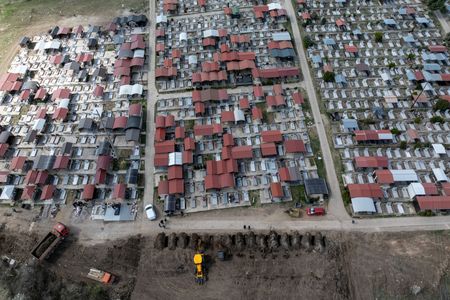 tagreuters.com2025binary_LYNXMPEL2G0EU-VIEWIMAGE