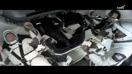 tagreuters.com2025binary_LYNXMPEL2H03Z-VIEWIMAGE