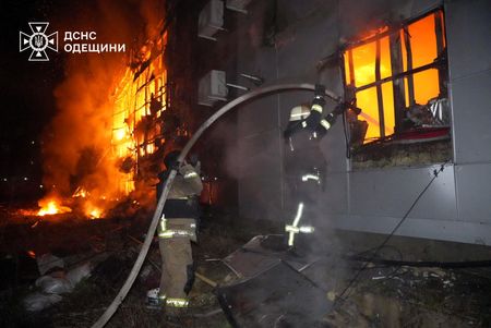 tagreuters.com2025binary_LYNXMPEL2K071-VIEWIMAGE