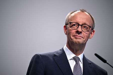 tagreuters.com2025binary_LYNXMPEL3D0GY-VIEWIMAGE