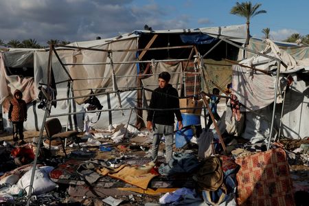 tagreuters.com2025binary_LYNXMPEL3F09E-VIEWIMAGE