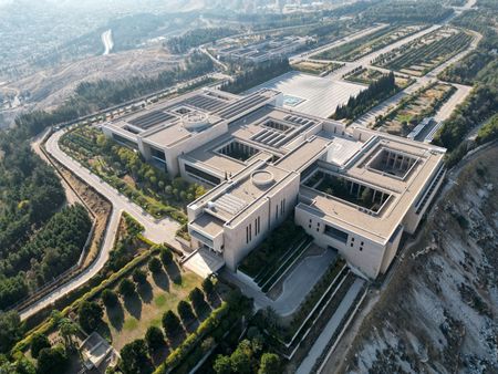 tagreuters.com2025binary_LYNXMPEL3G060-VIEWIMAGE