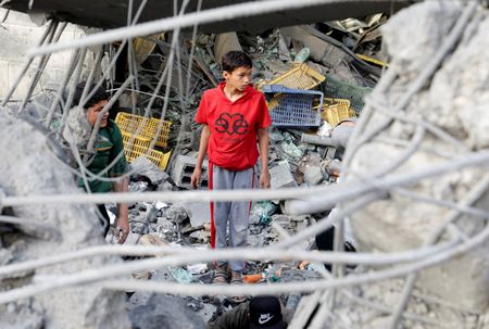 tagreuters.com2025binary_LYNXMPEL3L0DG-VIEWIMAGE