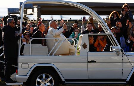 tagreuters.com2025binary_LYNXMPEL3L0I4-VIEWIMAGE