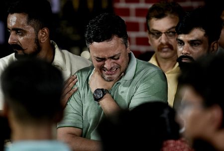 tagreuters.com2025binary_LYNXMPEL3N060-VIEWIMAGE