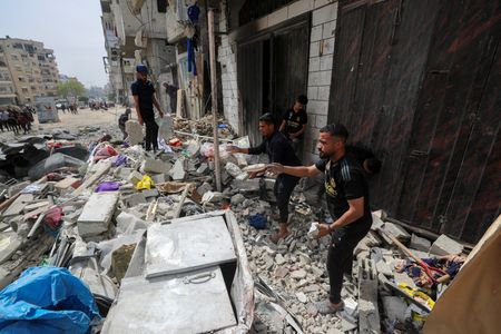 tagreuters.com2025binary_LYNXMPEL3N0UM-VIEWIMAGE