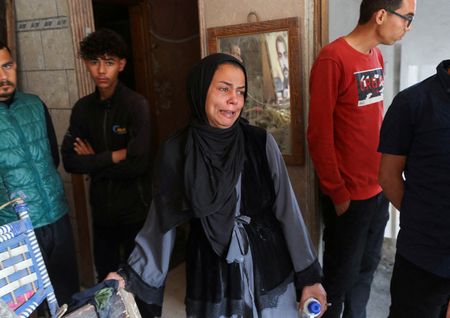 tagreuters.com2025binary_LYNXMPEL3N0UO-VIEWIMAGE