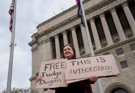 tagreuters.com2025binary_LYNXMPEL3O0WJ-VIEWIMAGE