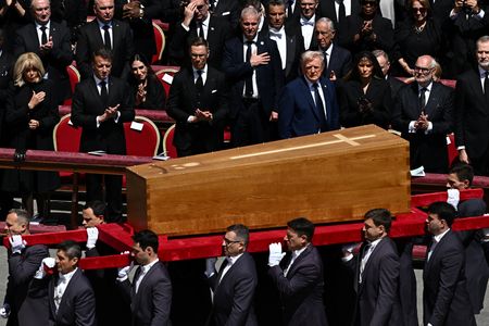 tagreuters.com2025binary_LYNXMPEL3P04E-VIEWIMAGE