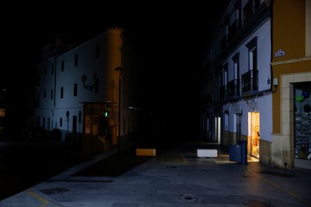 tagreuters.com2025binary_LYNXMPEL3S0FR-VIEWIMAGE