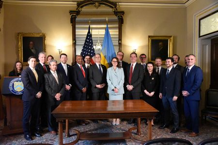 tagreuters.com2025binary_LYNXMPEL401GM-VIEWIMAGE