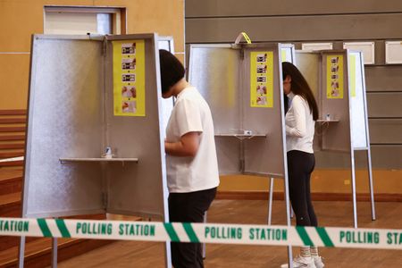 tagreuters.com2025binary_LYNXMPEL42012-VIEWIMAGE