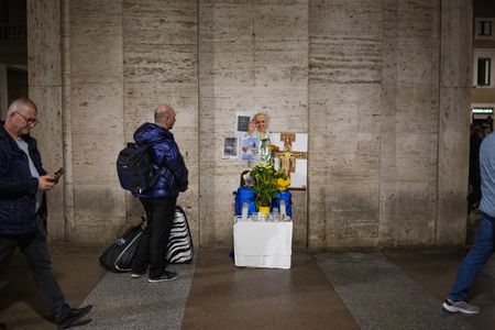 tagreuters.com2025binary_LYNXMPEL4303W-VIEWIMAGE