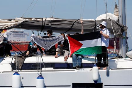 tagreuters.com2025binary_LYNXMPEL4304M-VIEWIMAGE