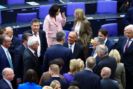 tagreuters.com2025binary_LYNXMPEL450R3-VIEWIMAGE