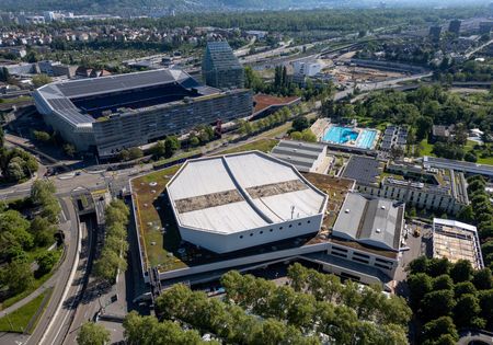 tagreuters.com2025binary_LYNXMPEL4605Z-VIEWIMAGE