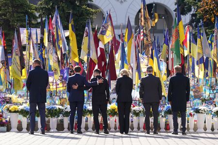 tagreuters.com2025binary_LYNXMPEL4902R-VIEWIMAGE