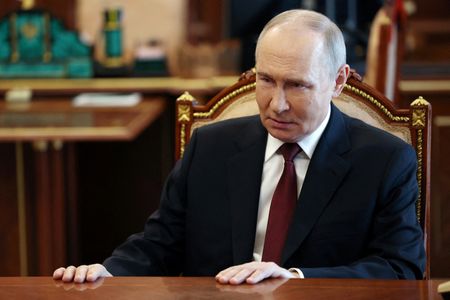 tagreuters.com2025binary_LYNXMPEL4B0EB-VIEWIMAGE