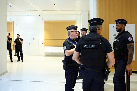 tagreuters.com2025binary_LYNXMPEL4C0BR-VIEWIMAGE