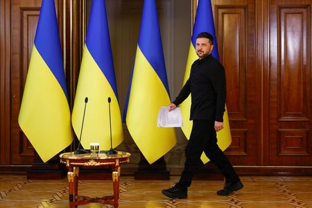 tagreuters.com2025binary_LYNXMPEL4C0PM-VIEWIMAGE