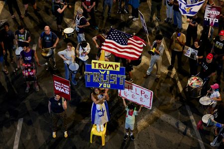 tagreuters.com2025binary_LYNXMPEL4D0WR-VIEWIMAGE