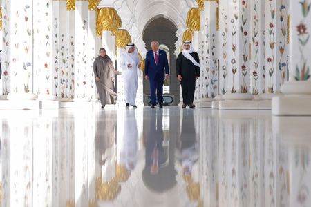 tagreuters.com2025binary_LYNXMPEL4E0QF-VIEWIMAGE