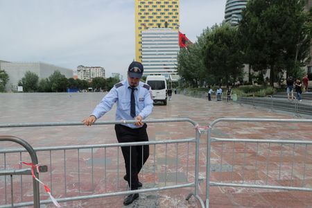 tagreuters.com2025binary_LYNXMPEL4E0T4-VIEWIMAGE