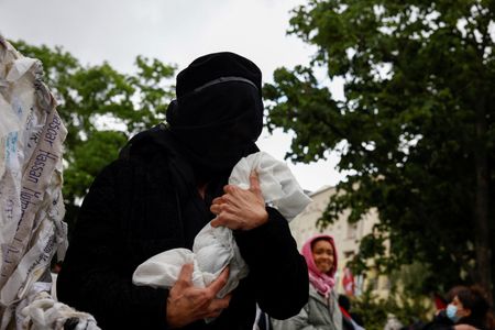 tagreuters.com2025binary_LYNXMPEL4E0VV-VIEWIMAGE