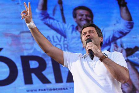 tagreuters.com2025binary_LYNXMPEL4F0TK-VIEWIMAGE