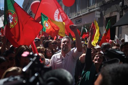 tagreuters.com2025binary_LYNXMPEL4F0TL-VIEWIMAGE