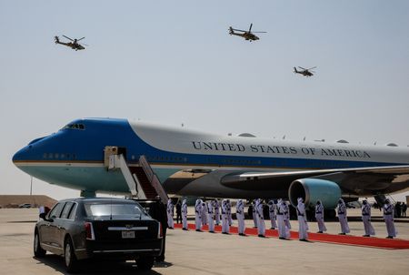 tagreuters.com2025binary_LYNXMPEL4H08H-VIEWIMAGE