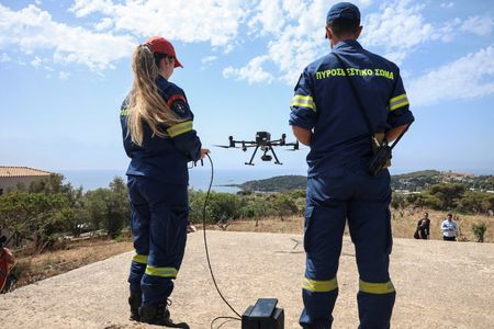 tagreuters.com2025binary_LYNXMPEL4L0I0-VIEWIMAGE