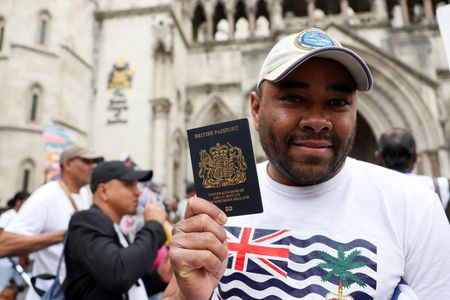 tagreuters.com2025binary_LYNXMPEL4L0LA-VIEWIMAGE