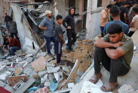 tagreuters.com2025binary_LYNXMPEL4M0GR-VIEWIMAGE