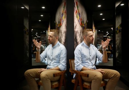 tagreuters.com2025binary_LYNXMPEL4M0LJ-VIEWIMAGE