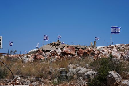 tagreuters.com2025binary_LYNXMPEL4M0TD-VIEWIMAGE