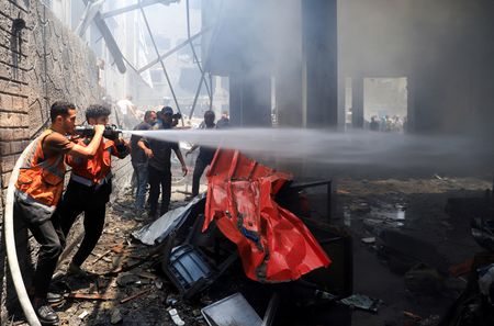 tagreuters.com2025binary_LYNXMPEL5608D-VIEWIMAGE